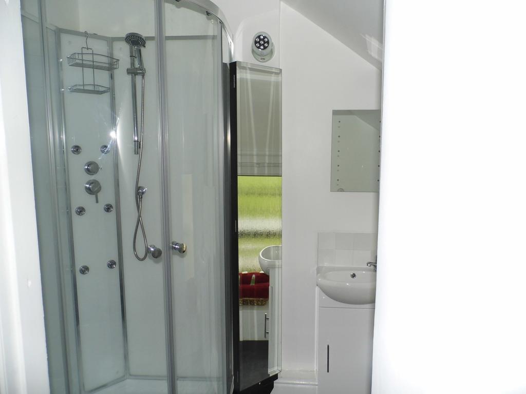 Отель The Anchorage Amlwch Экстерьер фото