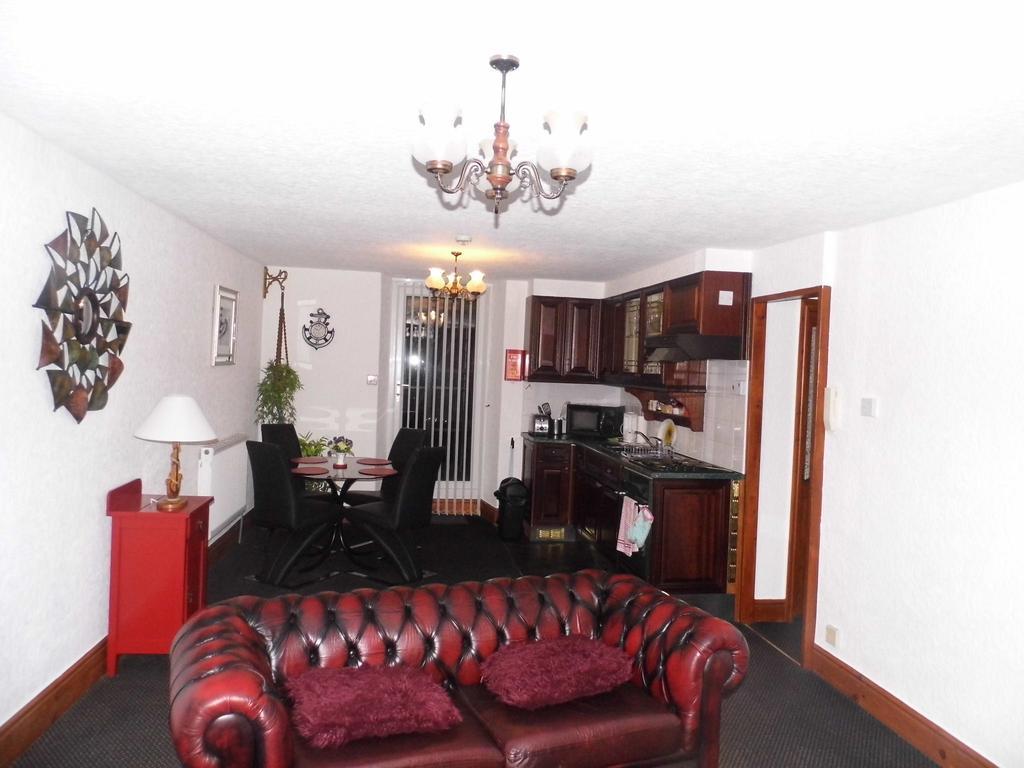Отель The Anchorage Amlwch Экстерьер фото